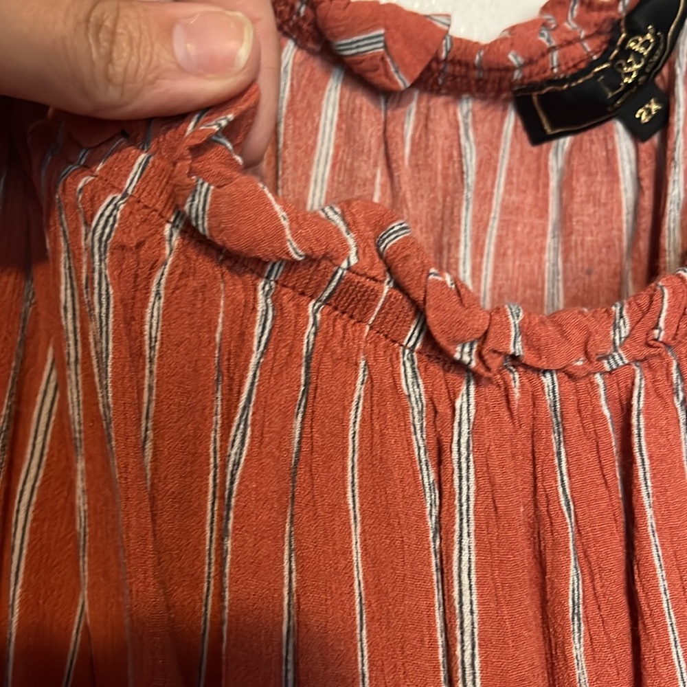 Flowy top - Picture 3 of 4